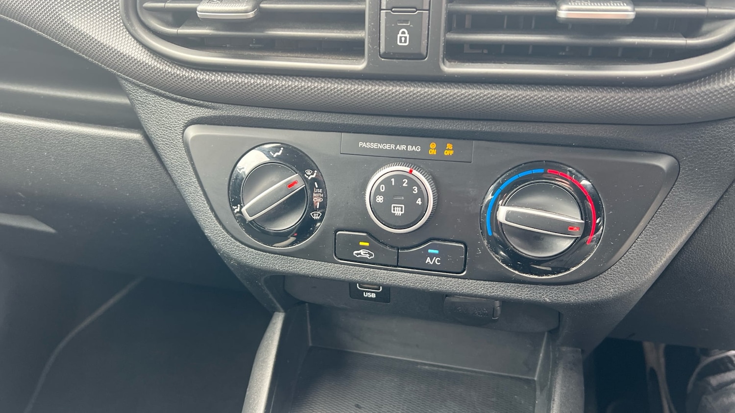 Used Hyundai i10 2020 for sale - 77558721: Photo 20