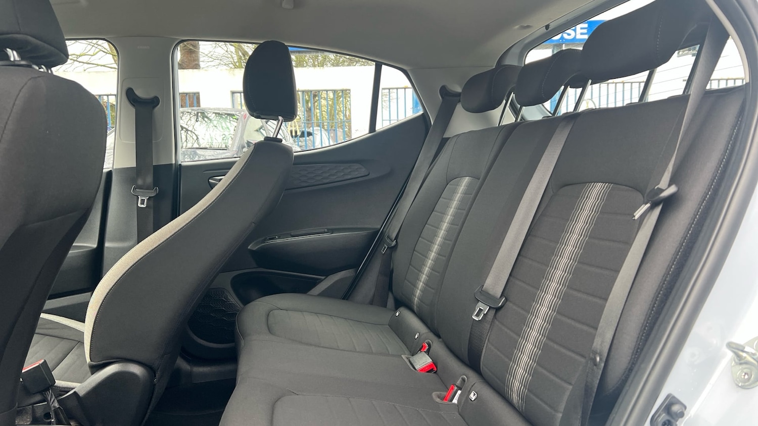 Used Hyundai i10 2020 for sale - 77558721: Photo 9