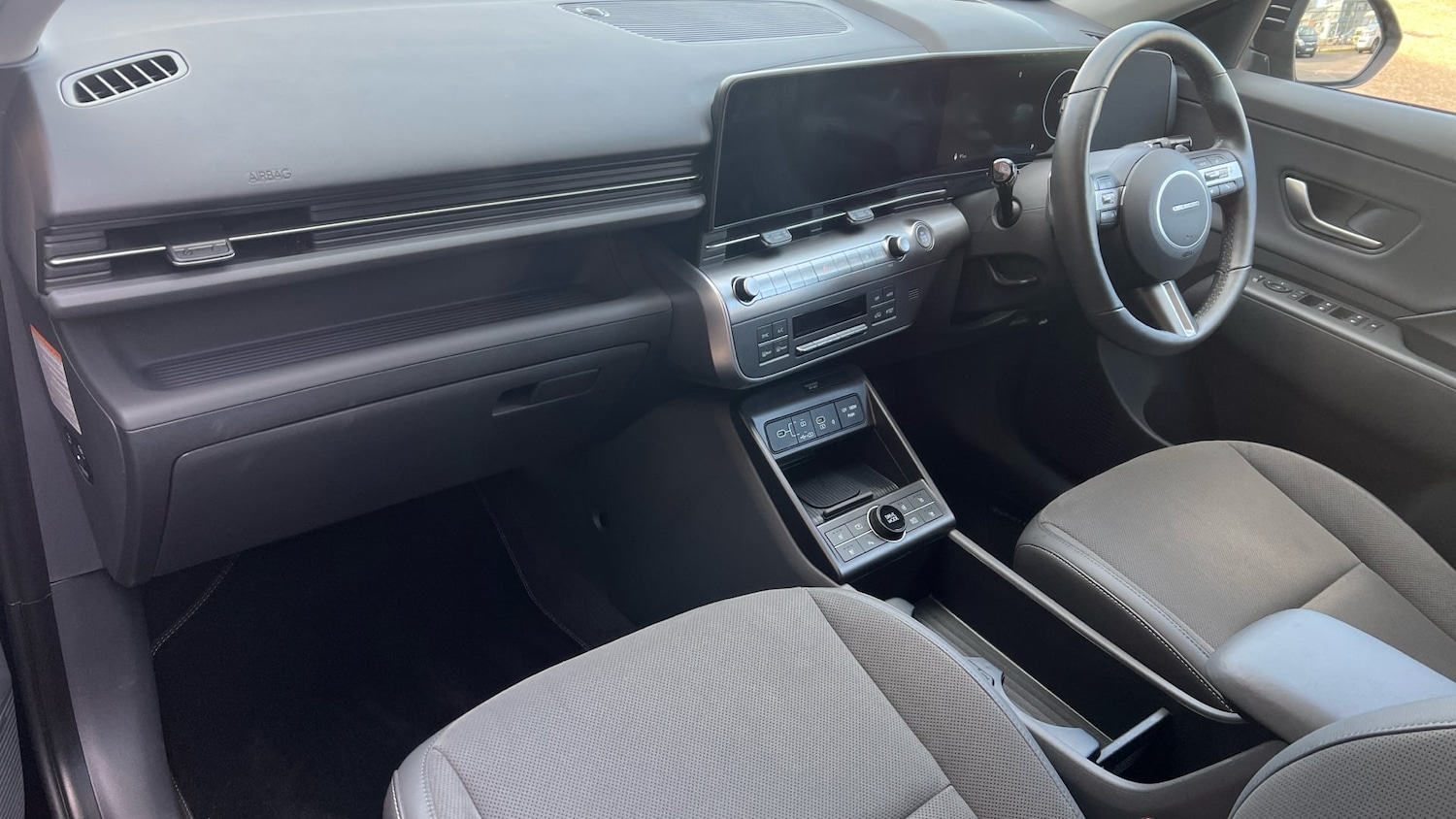 Used Hyundai KONA 2024 for sale - 77289332: Photo 2