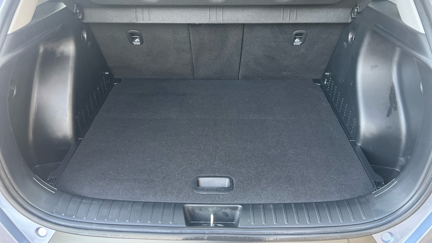 Used Hyundai KONA 2024 for sale - 77289329: Photo 11