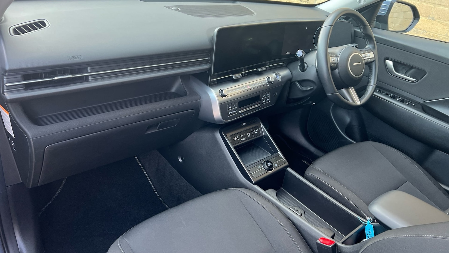 Used Hyundai KONA 2024 for sale - 77289329: Photo 2