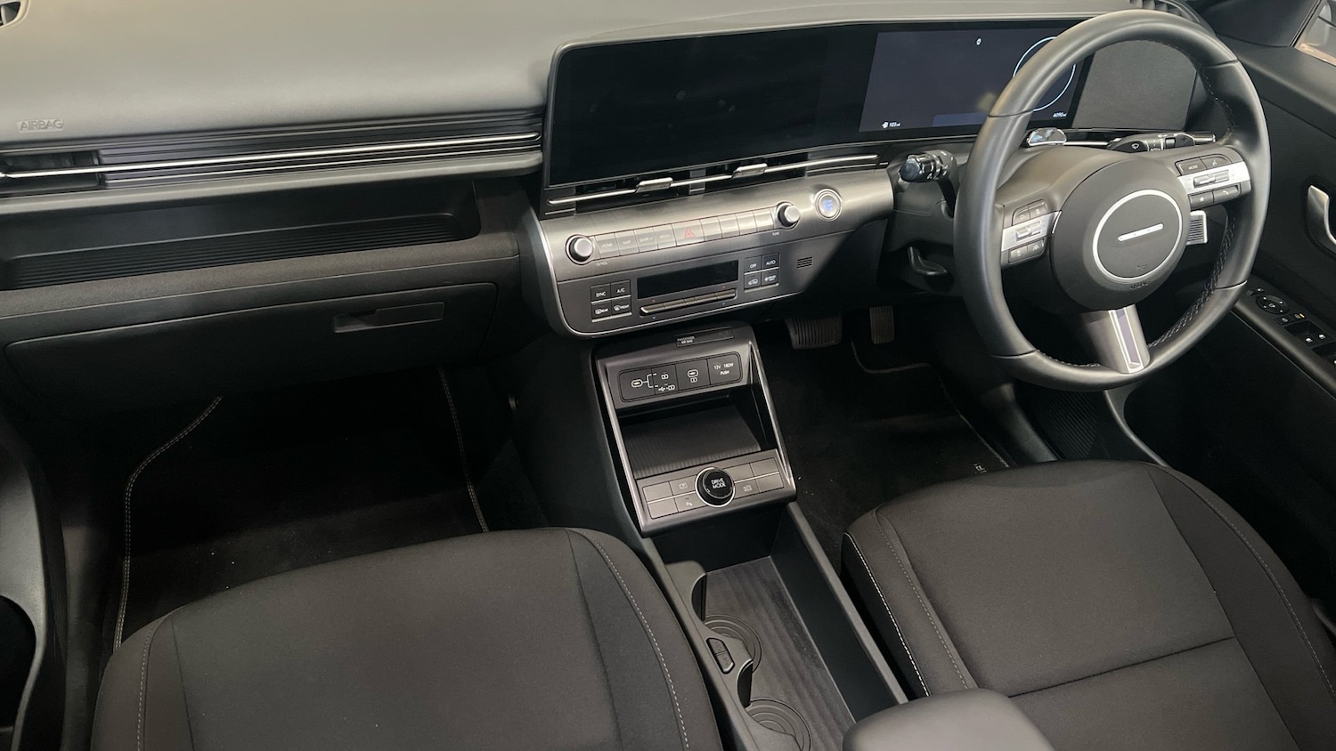 Used Hyundai KONA 2024 for sale - 76703326: Photo 2