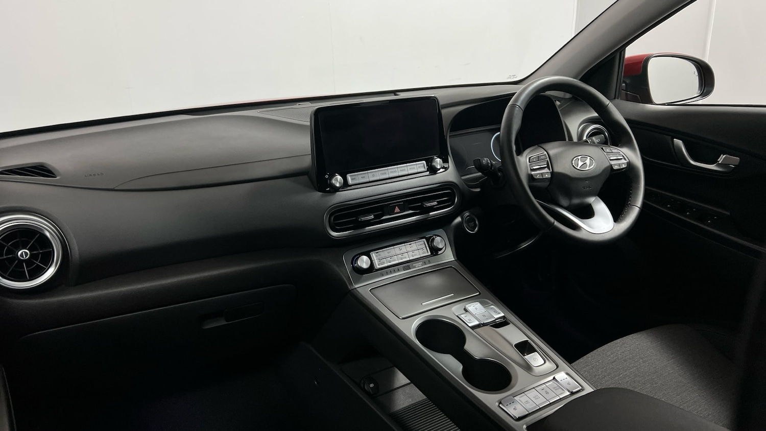 Used Hyundai KONA 2022 for sale - 77140844: Photo 2