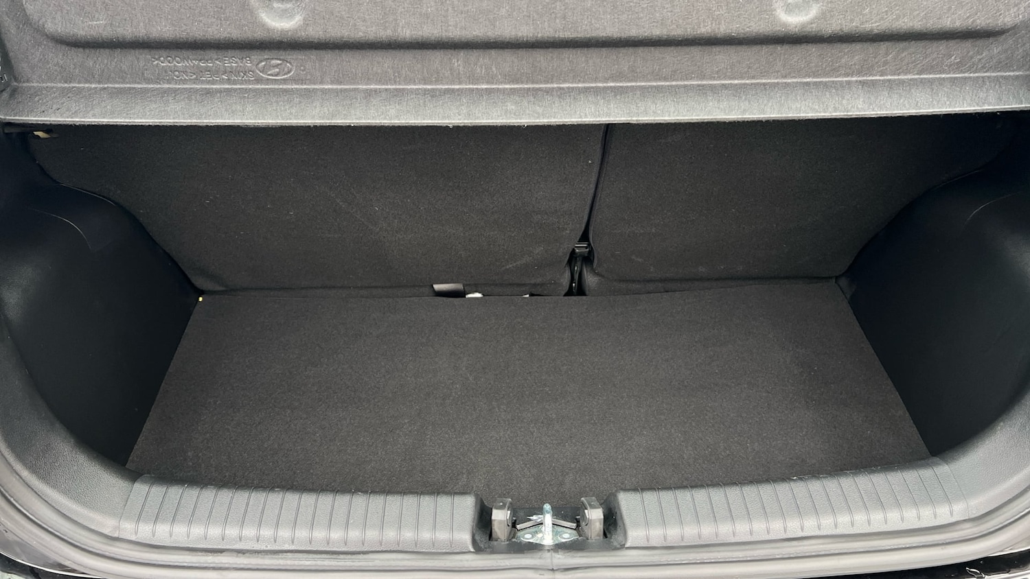 Used Hyundai i10 2023 for sale - 77881303: Photo 11