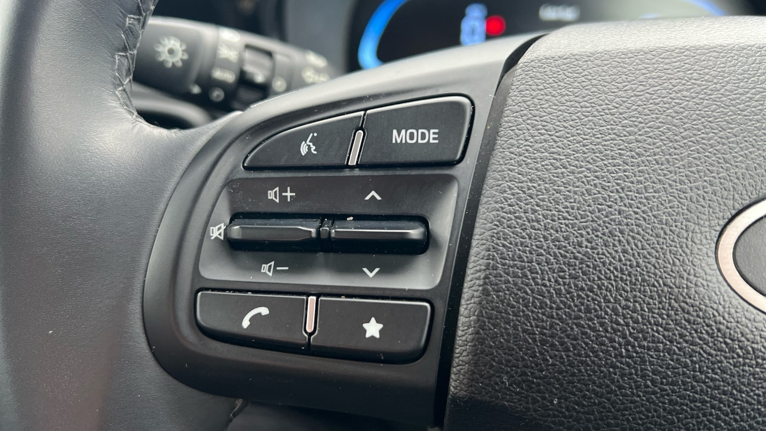 Used Hyundai i10 2023 for sale - 77881303: Photo 15