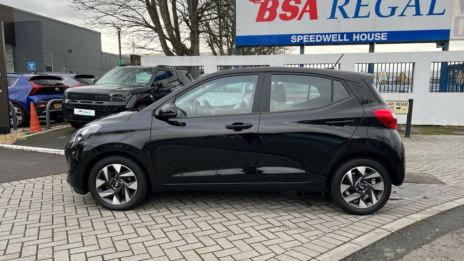 Used Hyundai i10 2023 for sale - 77881303: Photo 18