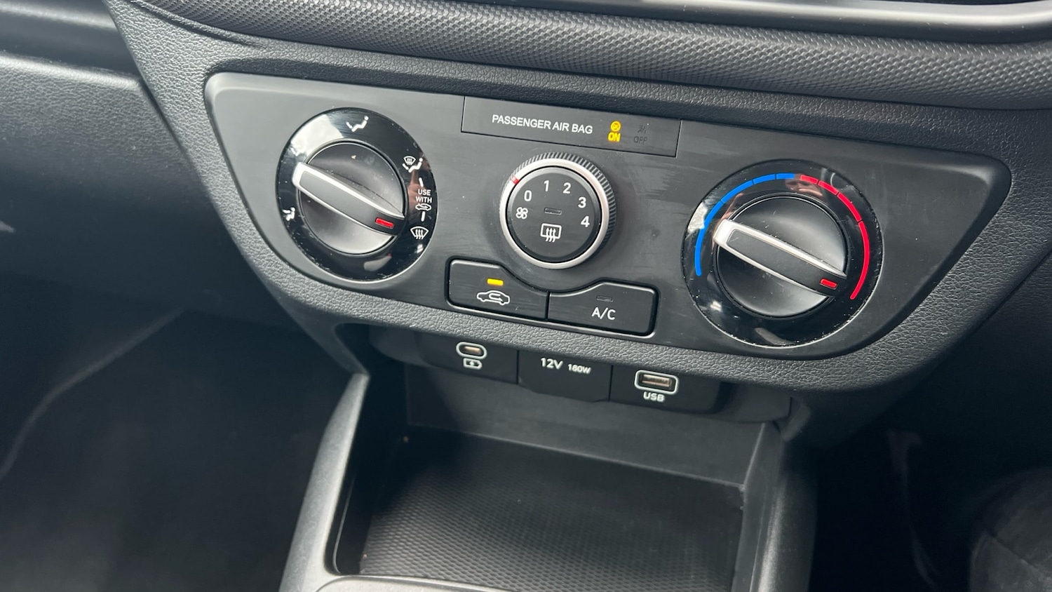 Used Hyundai i10 2023 for sale - 77881303: Photo 20