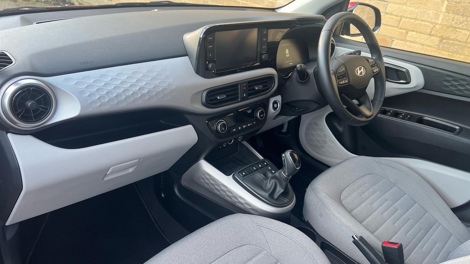 Used Hyundai i10 2024 for sale - 77257887: Photo 2