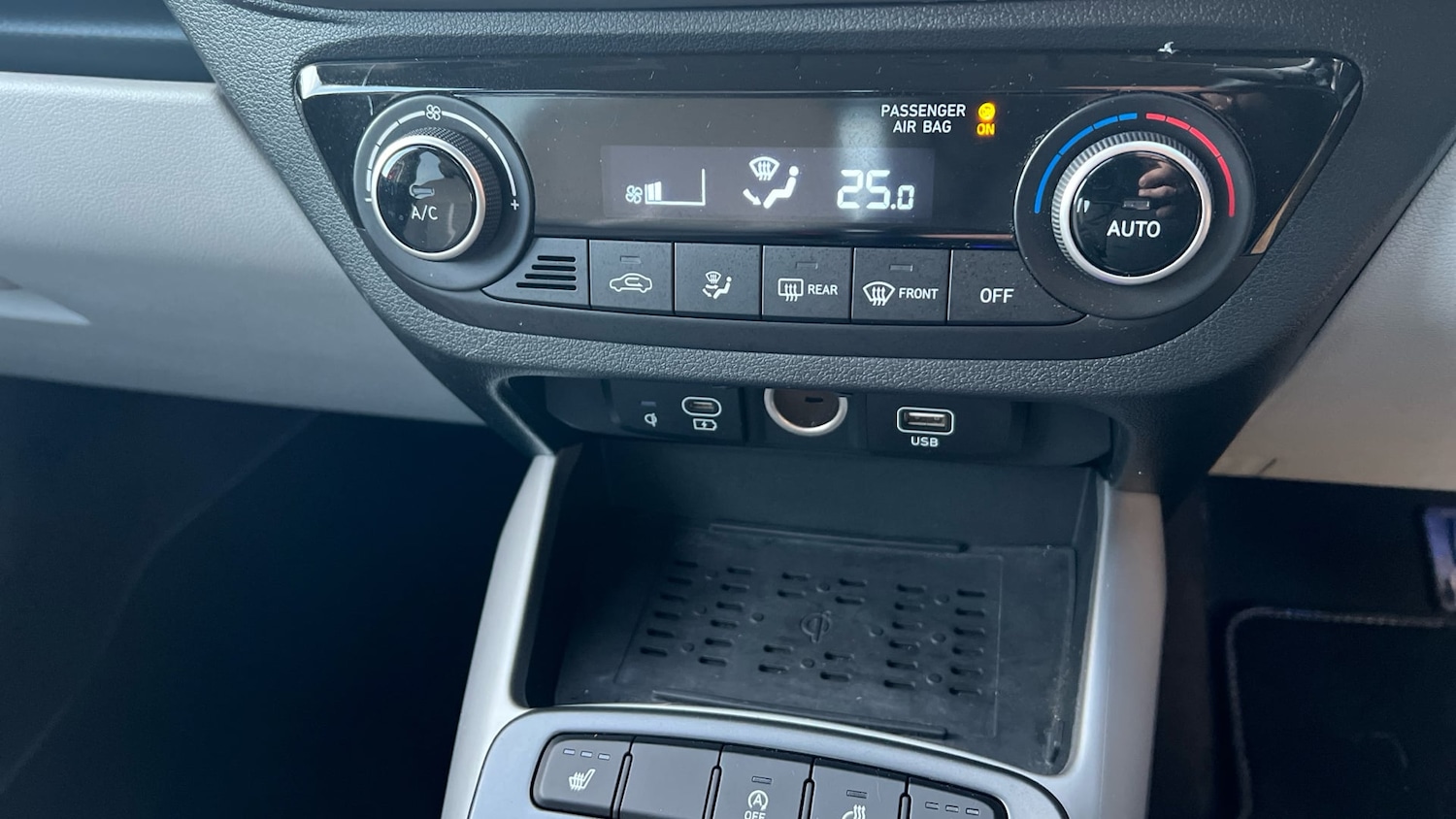 Used Hyundai i10 2024 for sale - 77257887: Photo 20