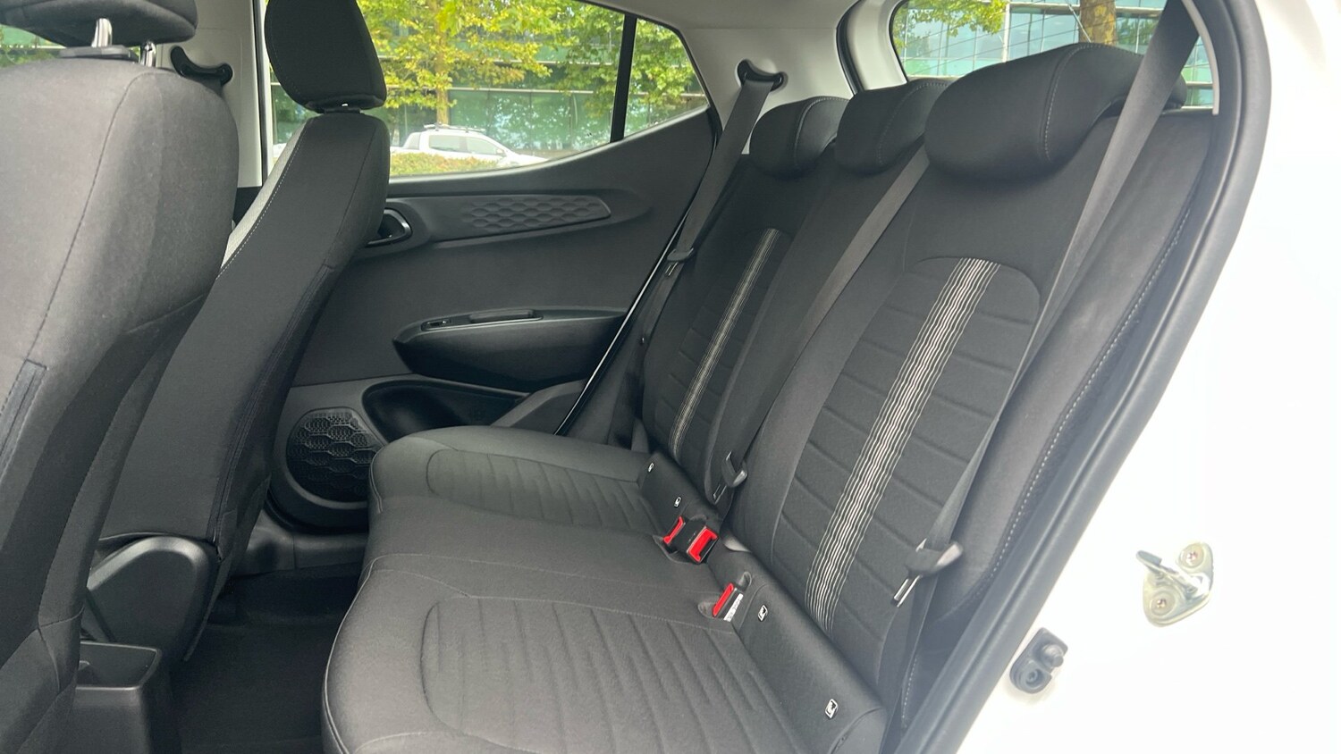 Used Hyundai i10 2023 for sale - 76703292: Photo 9