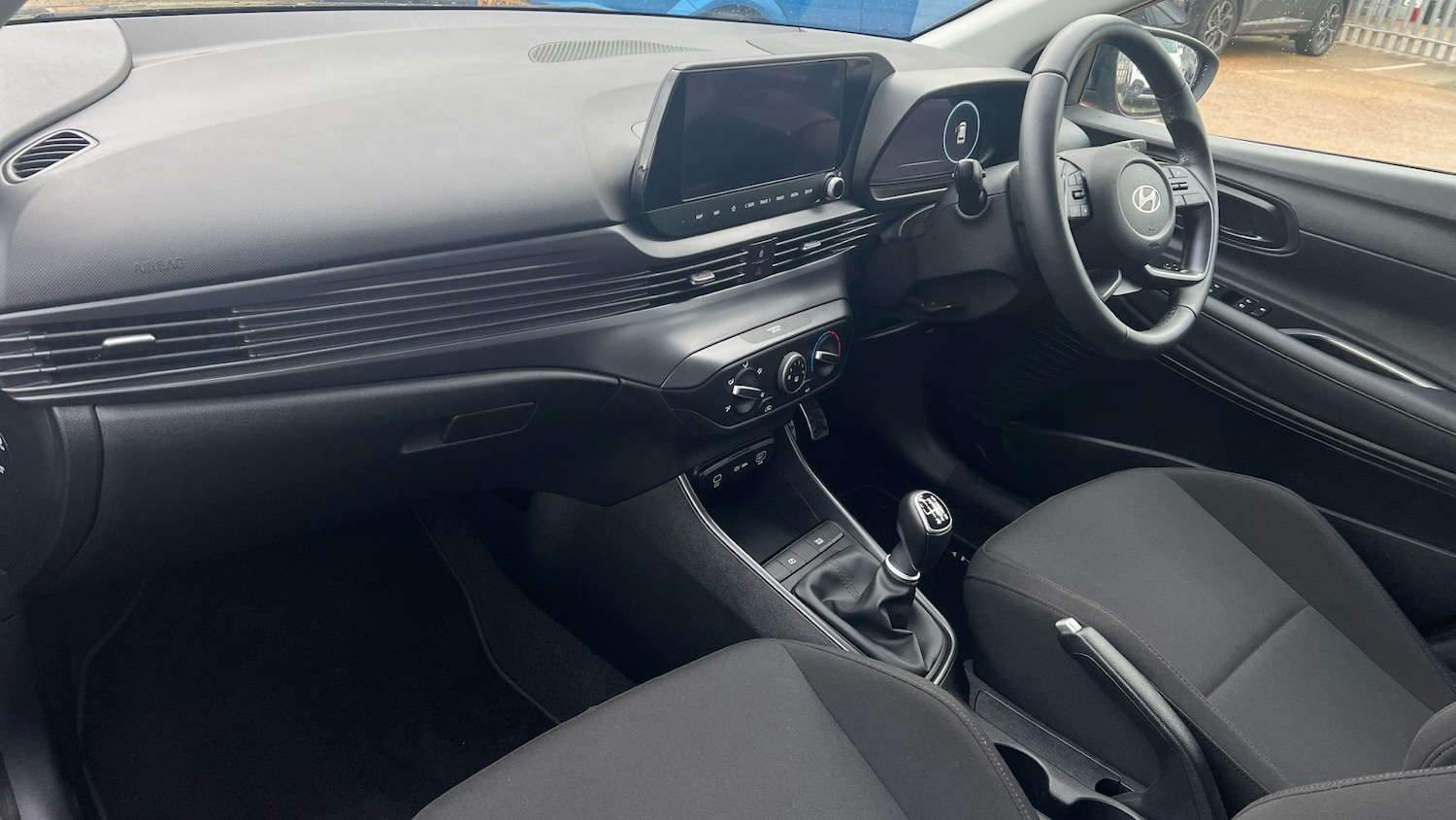 Used Hyundai BAYON 2024 for sale - 76703328: Photo 2