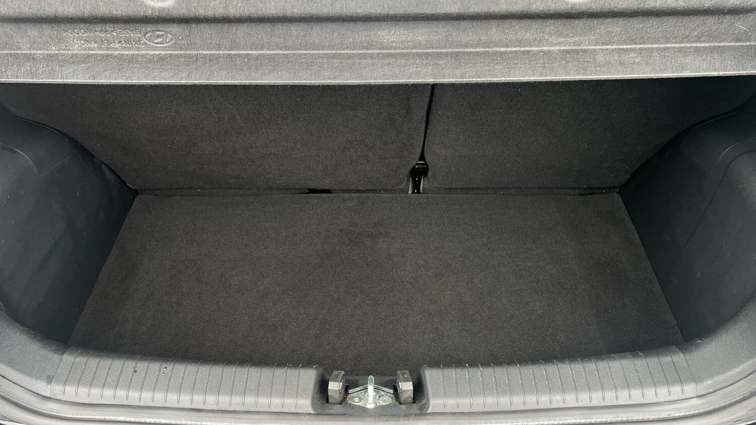 Used Hyundai i10 2023 for sale - 77508731: Photo 11