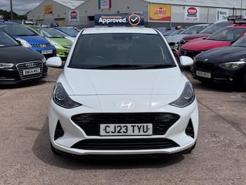Used Hyundai i10 2023 for sale - 79690102: Photo