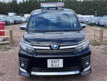 Used Toyota Voxy 2017 for sale - 79693842: Photo