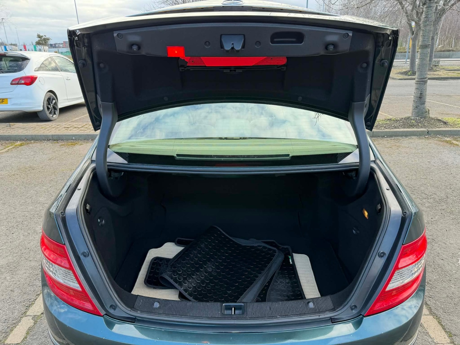 Used Mercedes-Benz C Class 2008 for sale - 77848403: Photo 13