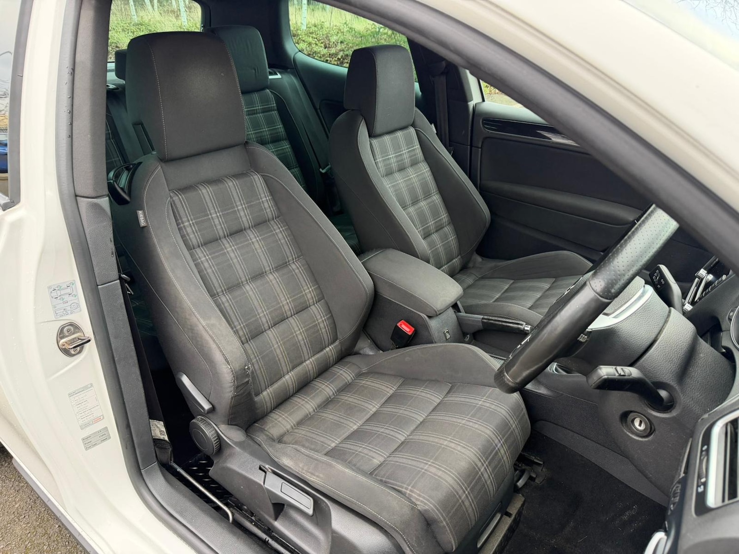 Used Volkswagen Golf 2011 for sale - 77502710: Photo 8