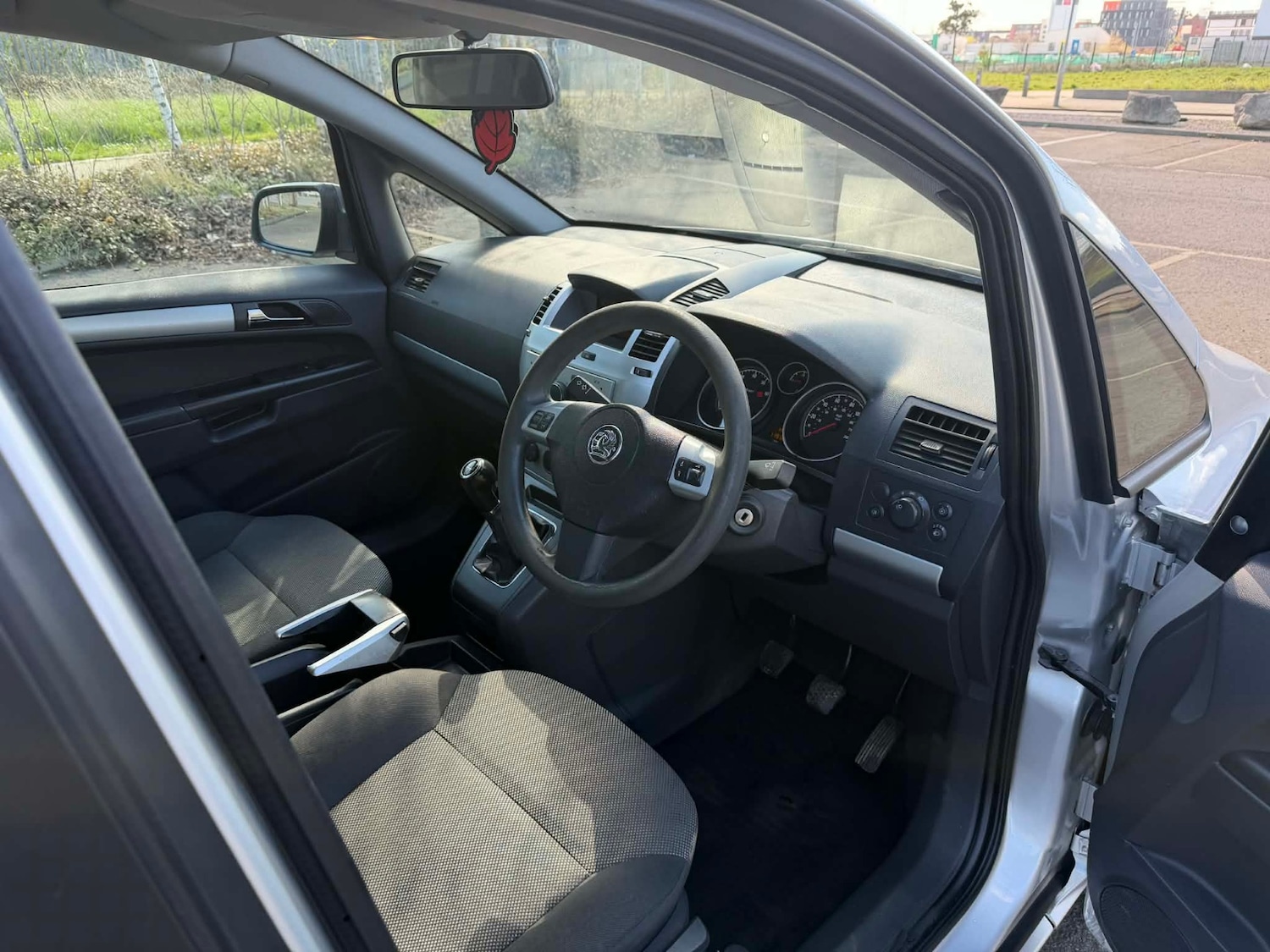 Used Vauxhall Zafira 2010 for sale - 78106990: Photo 6