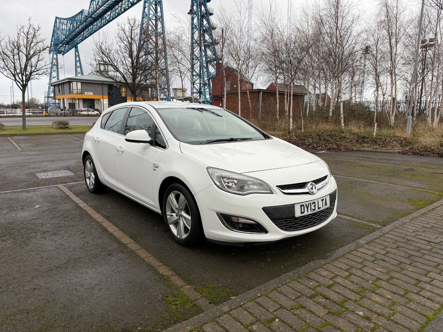 Used Vauxhall Astra 2013 for sale - 77381396: Photo 1