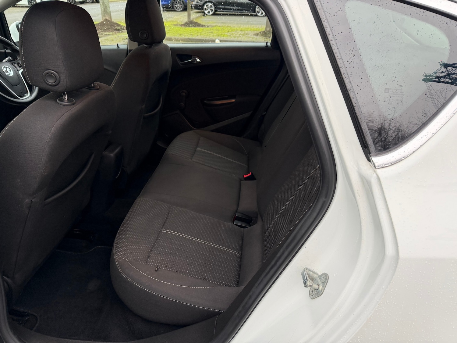 Used Vauxhall Astra 2013 for sale - 77381396: Photo 7