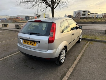 Used Ford Fiesta 2004 for sale - 77606803: Photo