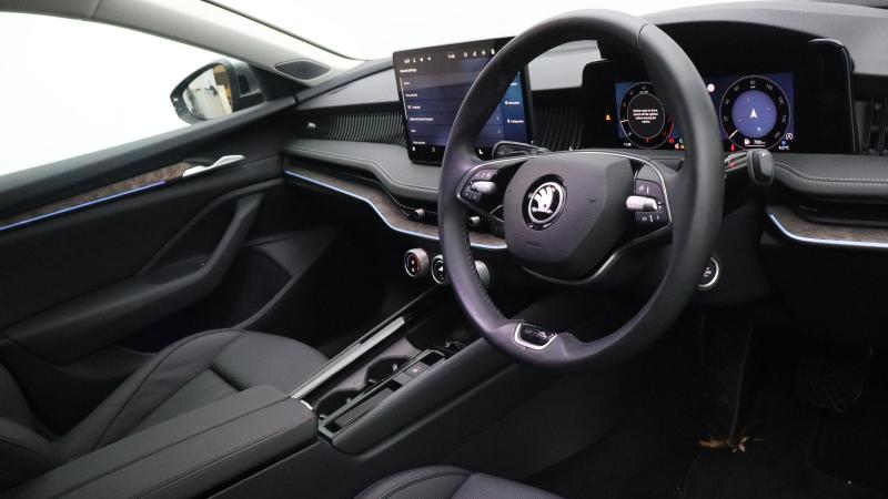 Used Skoda Superb 2024 for sale - 77724679: Photo 12