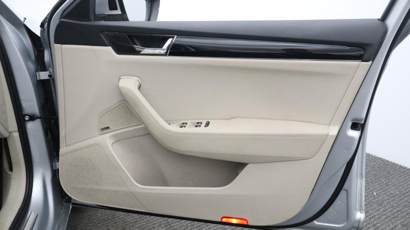 Used Skoda Superb 2021 for sale - 77599689: Photo 27