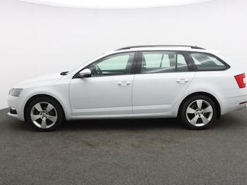 Used Skoda Octavia 2020 for sale - 78109491: Photo