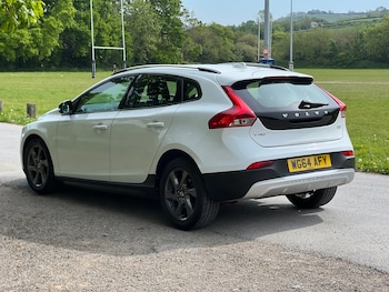 Used Volvo V40 2014 for sale - 79421001: Photo