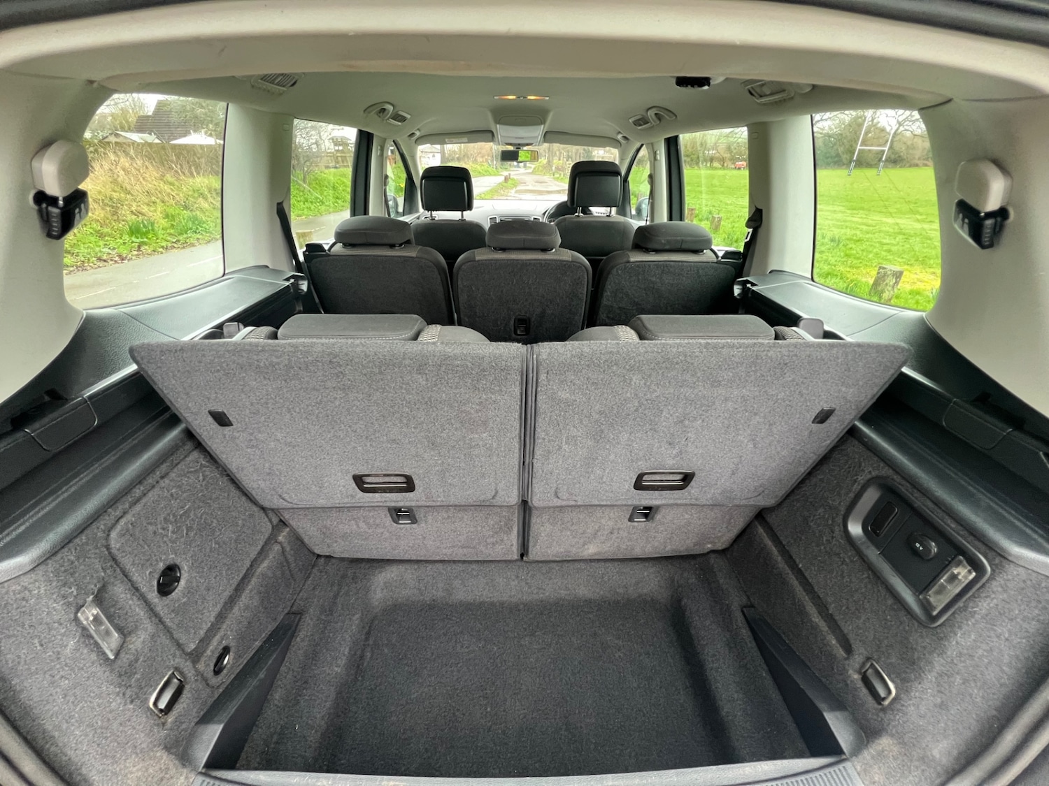 Used Volkswagen Sharan 2014 for sale - 77501554: Photo 7