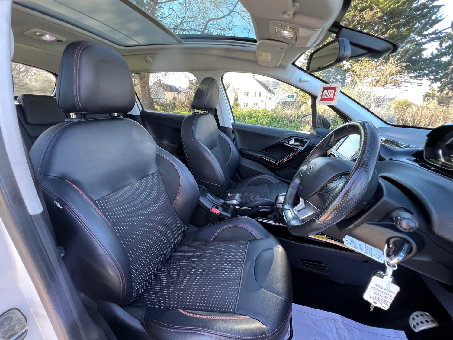 Used Peugeot 2008 2017 for sale - 77934437: Photo 9