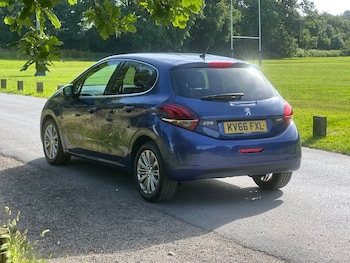 Used Peugeot 208 2016 for sale - 78929246: Photo
