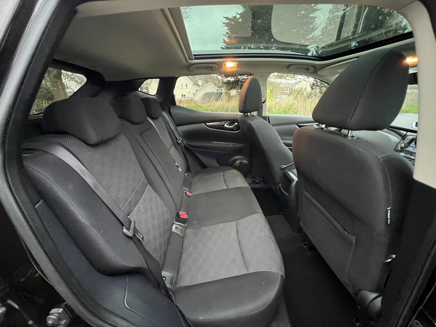 Used Nissan Qashqai 2015 for sale - 77687561: Photo 8