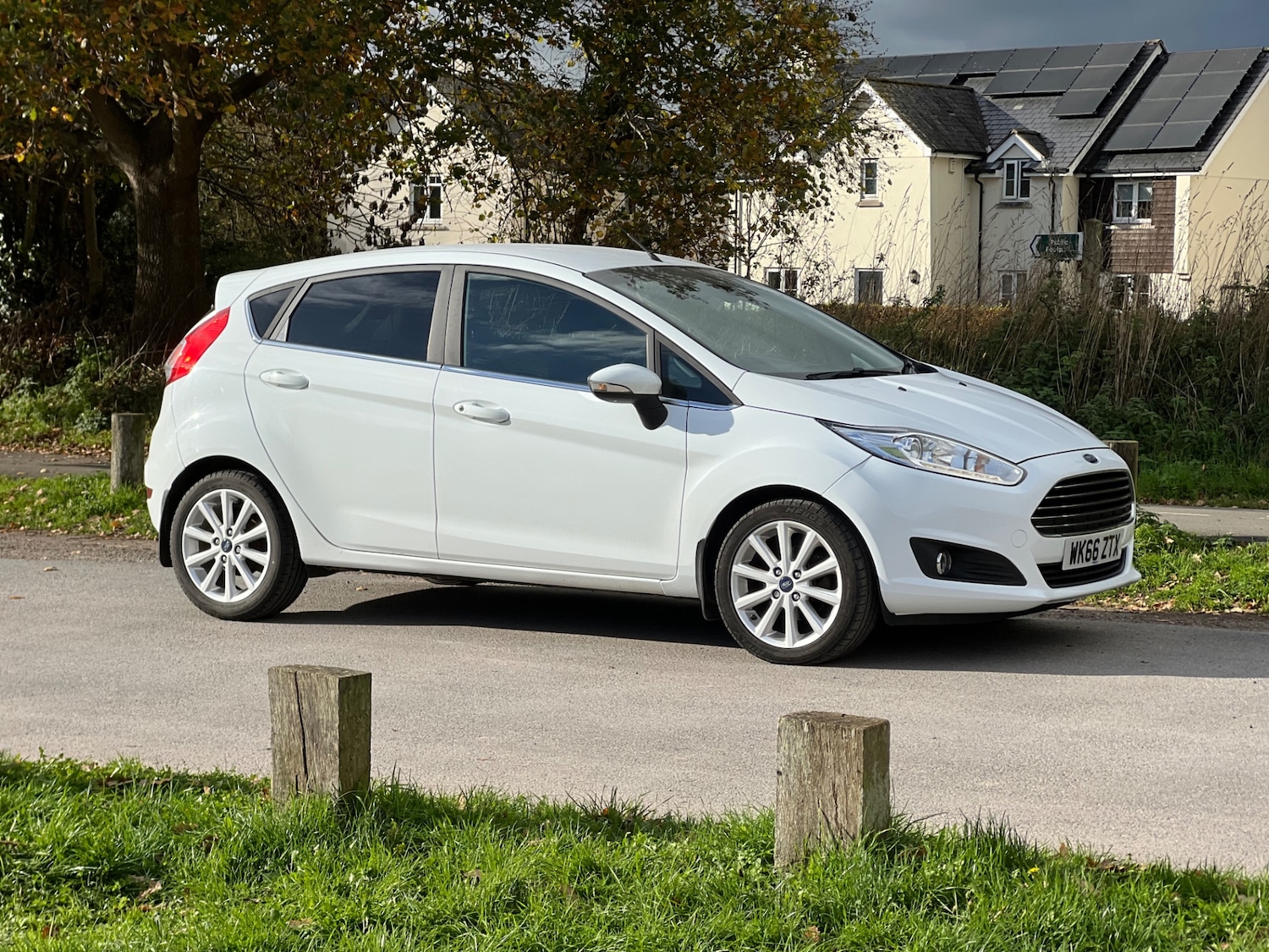 Used Ford Fiesta 2016 for sale - 76626629: Photo 1