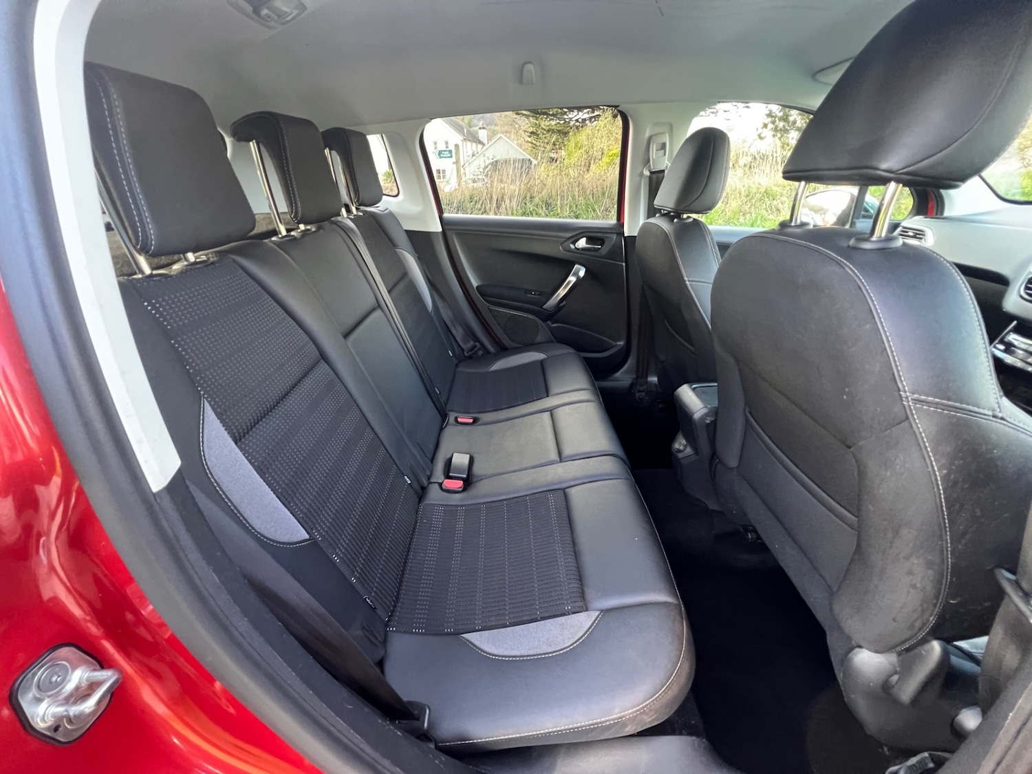 Used Peugeot 2008 2016 for sale - 77545113: Photo 9