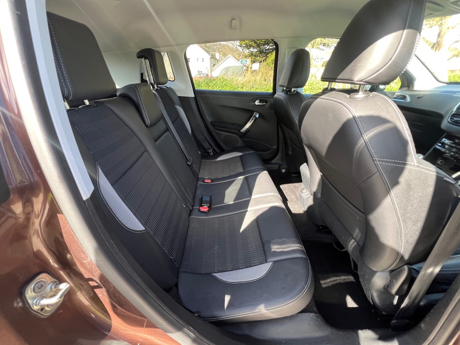 Used Peugeot 2008 2014 for sale - 78053370: Photo 8