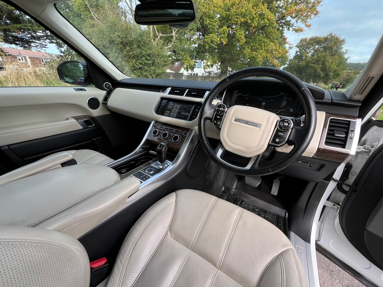 Used Land Rover Range Rover Sport 2015 for sale - 76340792: Photo 10