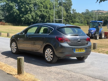 Used Vauxhall Astra 2011 for sale - 79232221: Photo