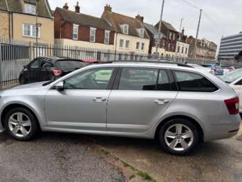 Used Skoda Octavia 2019 for sale - 72699333: Photo