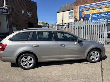 Used Skoda Octavia 2014 for sale - 78273715: Photo