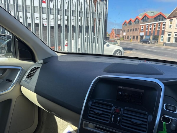 Used Volvo XC60 2014 for sale - 74594147: Photo 16