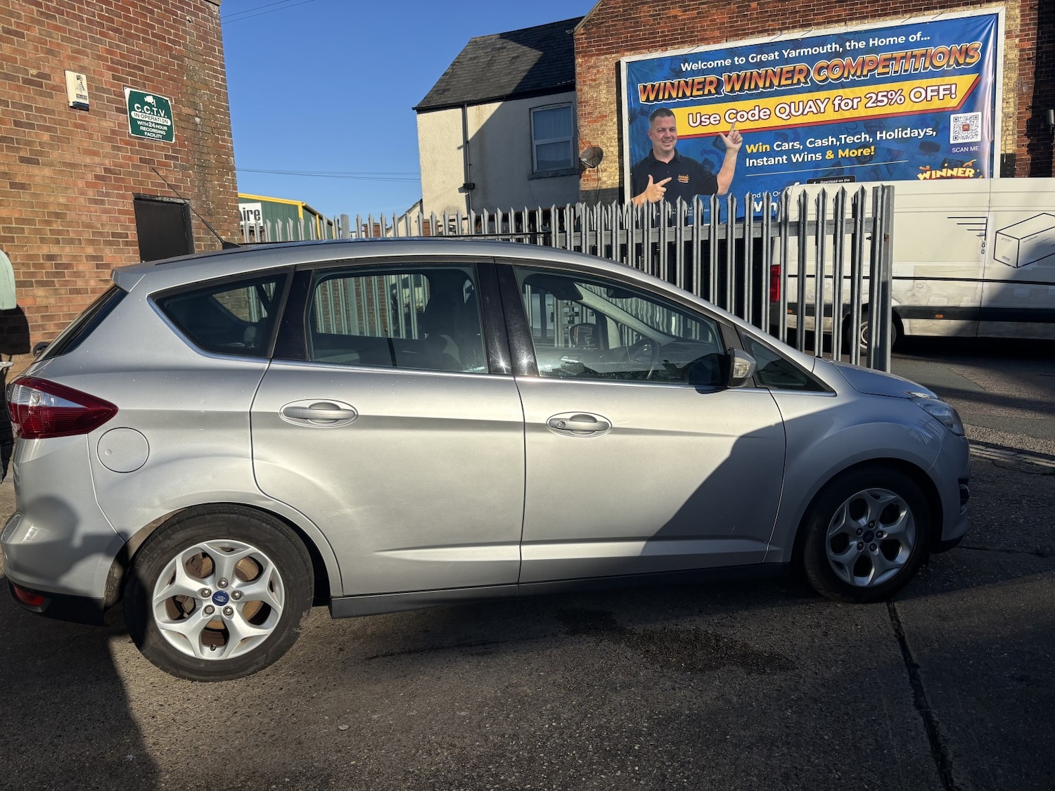 Used Ford C-Max 2015 for sale - 76347149: Photo 4