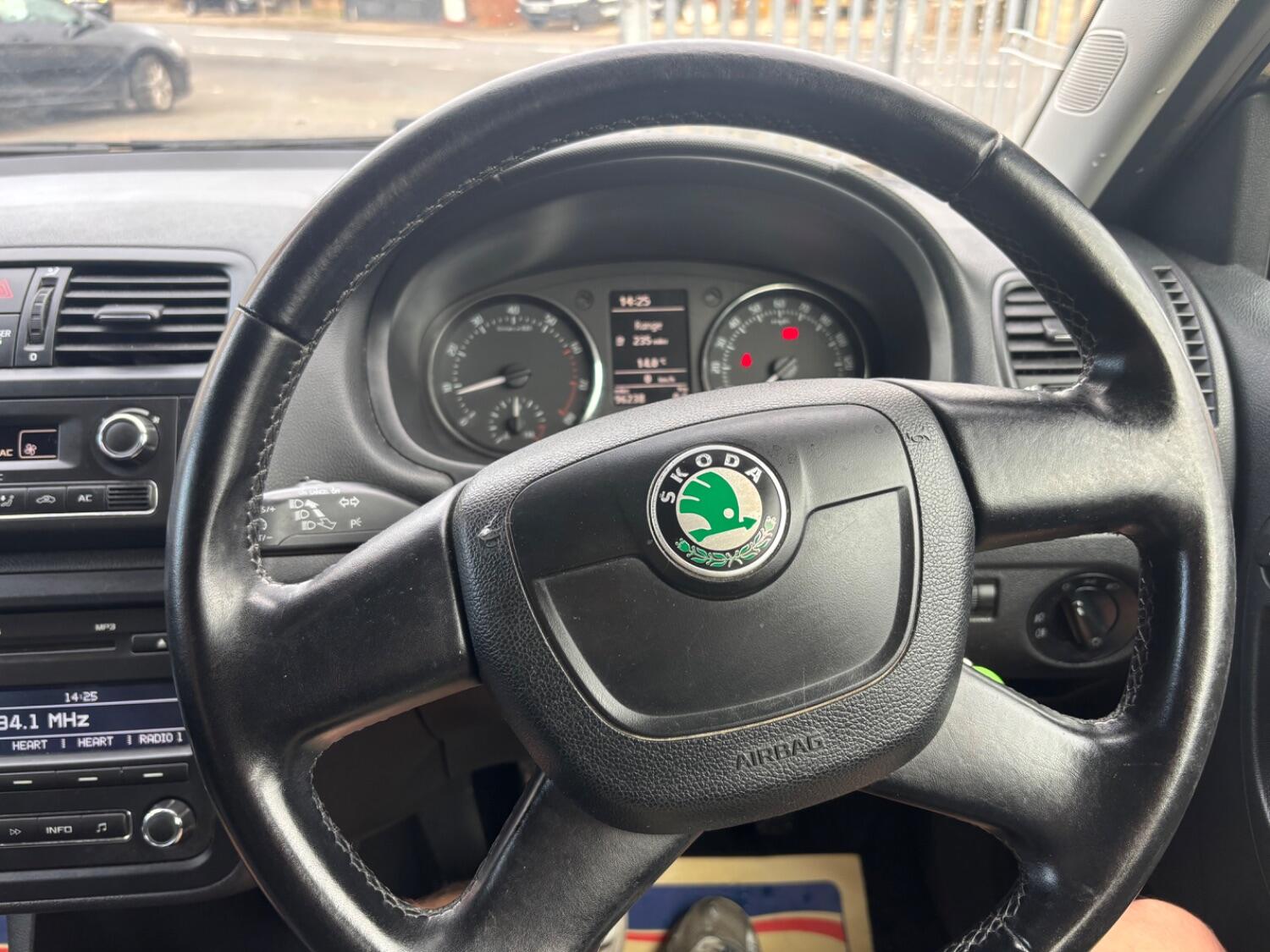 Used Skoda Fabia 2011 for sale - 76134103: Photo 14