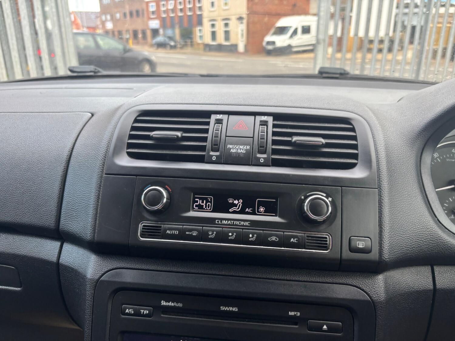 Used Skoda Fabia 2011 for sale - 76134103: Photo 16