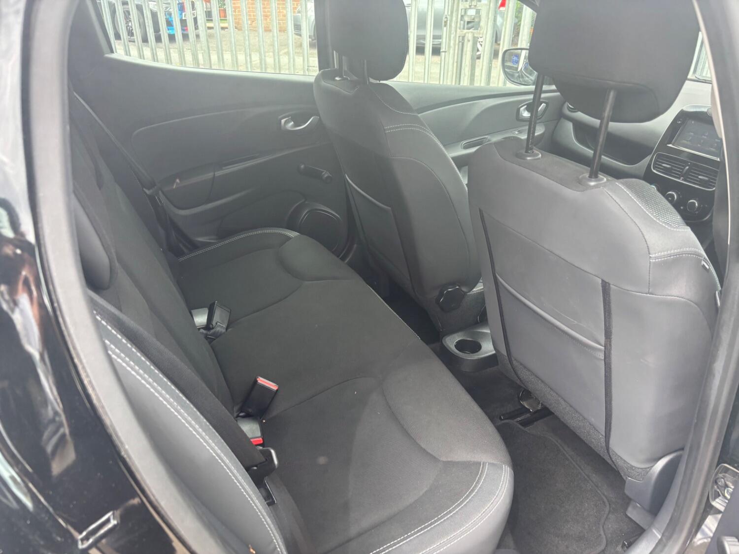 Used Renault Clio 2017 for sale - 76794294: Photo 10