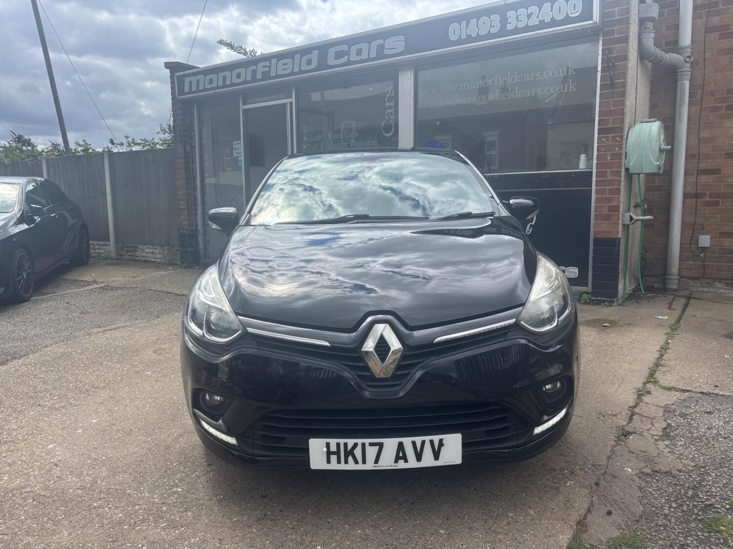 Used Renault Clio 2017 for sale - 76794294: Photo 2