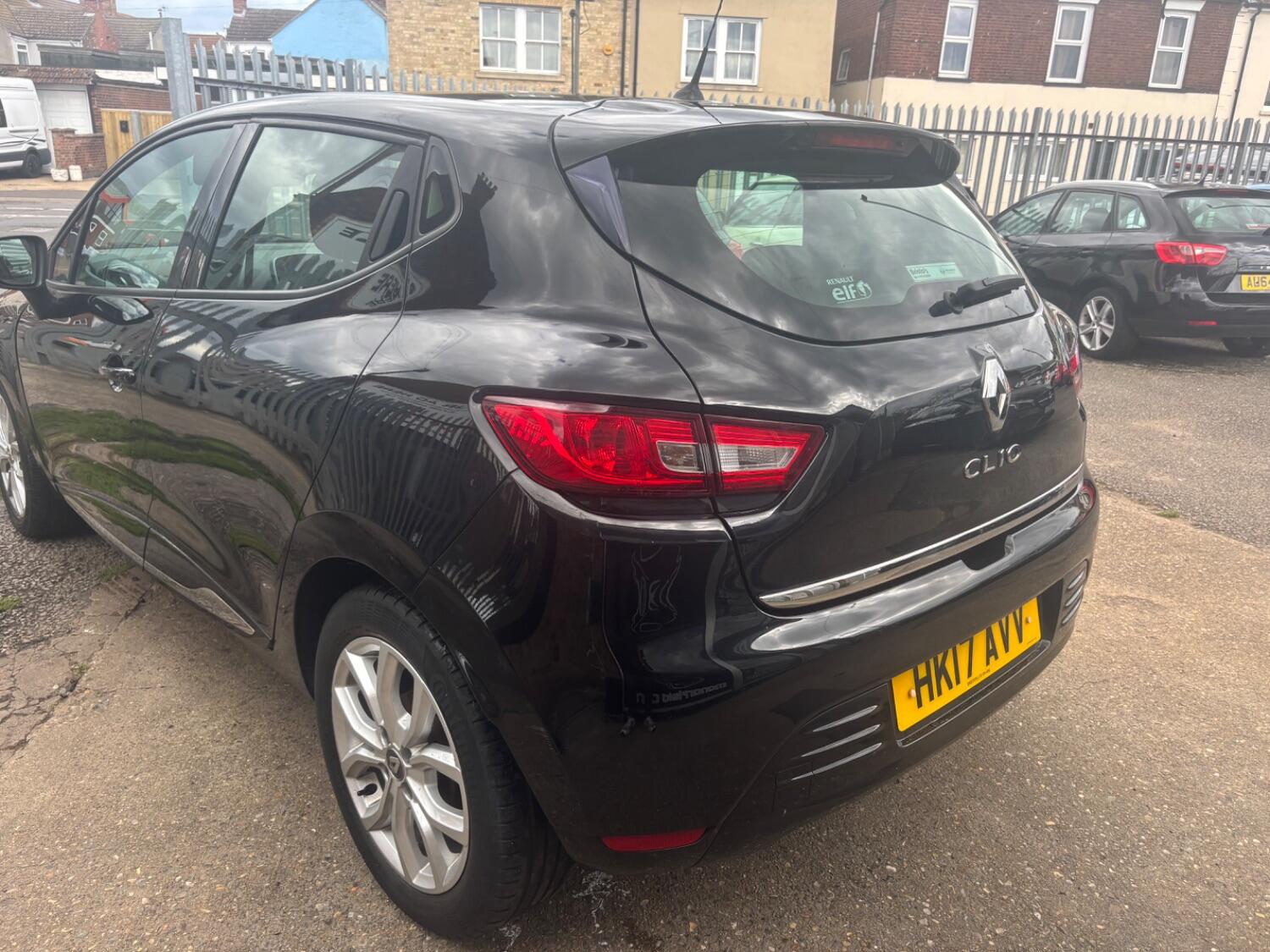 Used Renault Clio 2017 for sale - 76794294: Photo 5