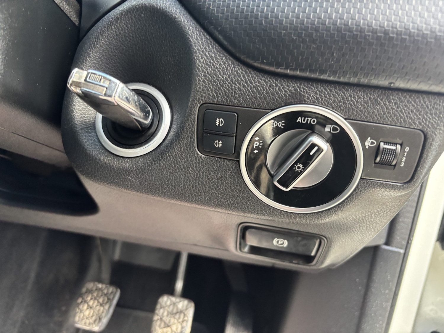 Used Mercedes-Benz A-Class 2013 for sale - 76904668: Photo 14