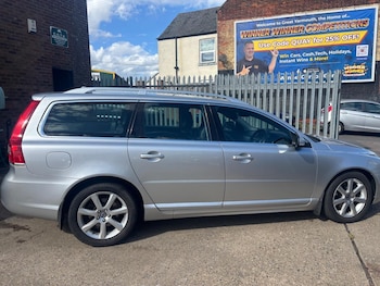 Used Volvo V70 2015 for sale - 76769639: Photo