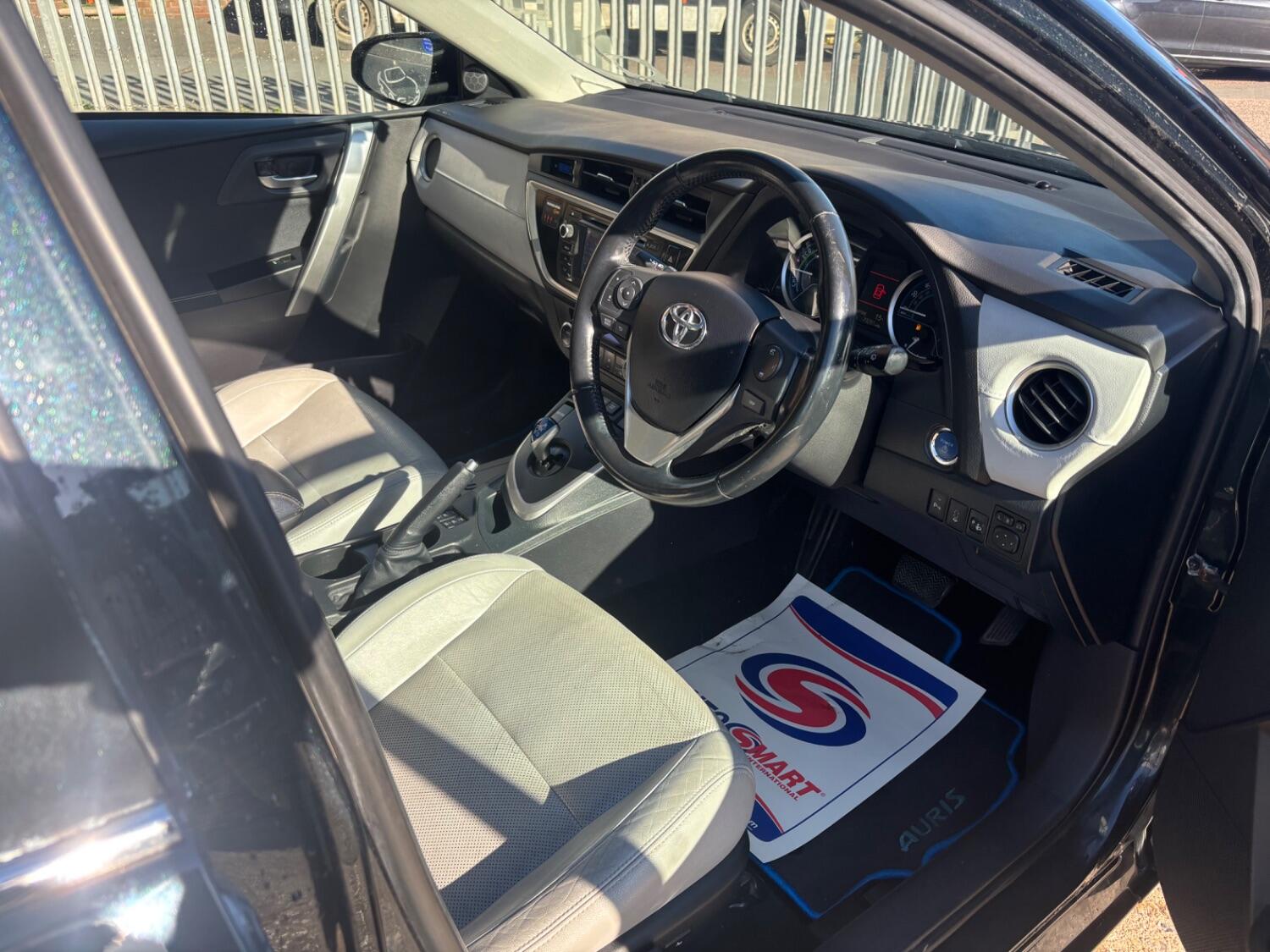 Used Toyota Auris 2013 for sale - 76134104: Photo 12