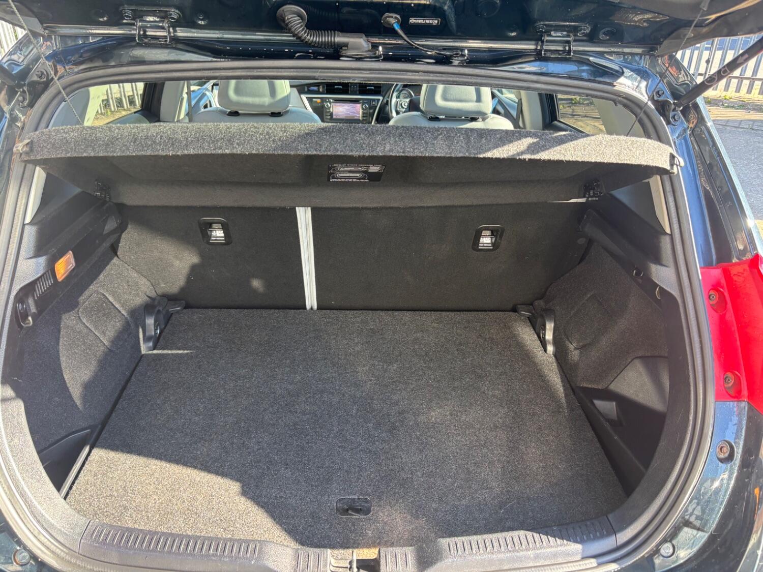 Used Toyota Auris 2013 for sale - 76134104: Photo 9